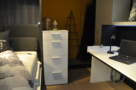 Hoge ladenkast wit, opklapbed in kast, opklapbed, kantelbed bureau en bed 90 x200cm. smart en Loft boone bedden ladekast nolte delbruck